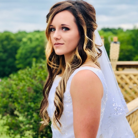 Meet your Posher, Brianna - Picture 1 of 6